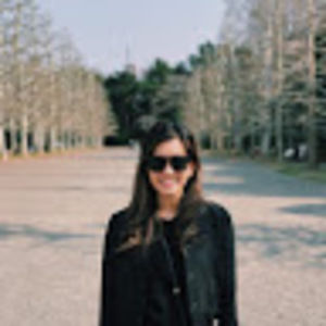 Meet your Posher, Adrienne